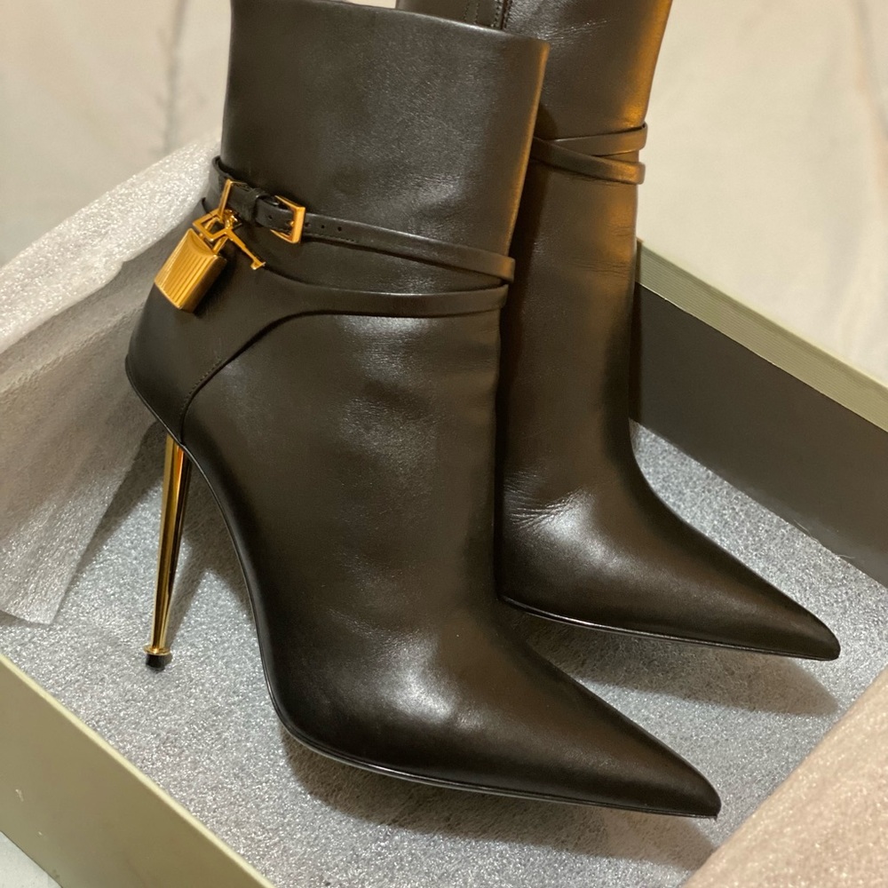 TOM FORD Lock 105mm Calfskin Ankle Booties
. Perfect condition worn only once !